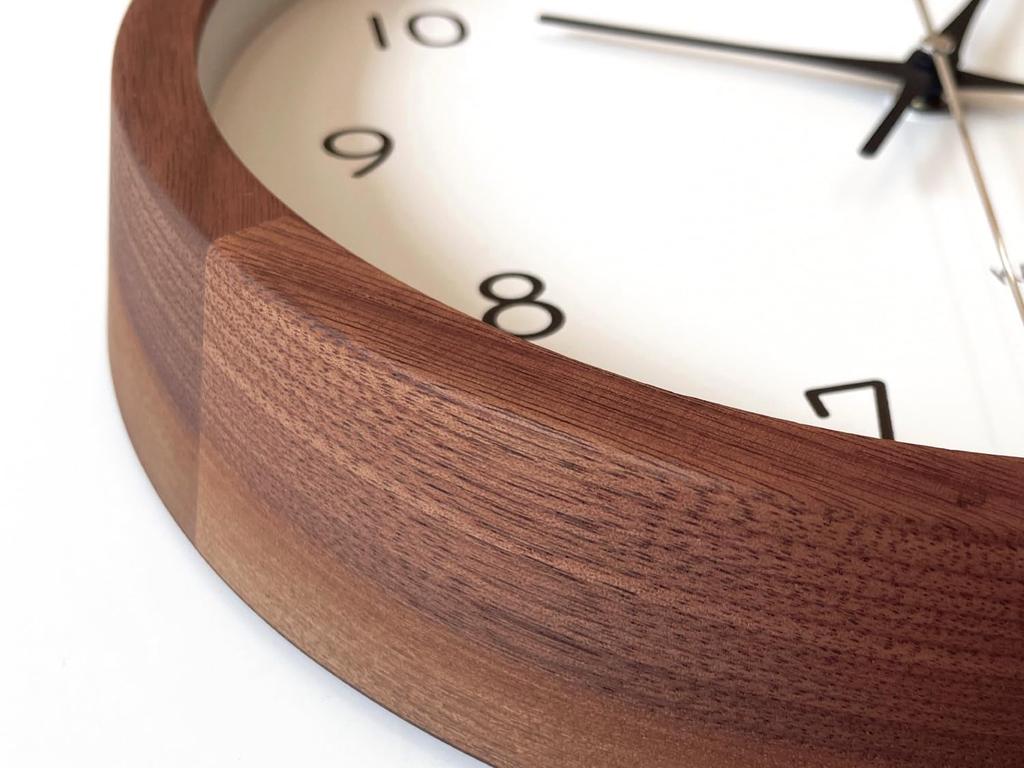 KATOMOKU muku clock 13 Настенные часы из ореха Плавная секундная стрелка Диаметр km-104WA 30,6 см (Кварцевые часы)