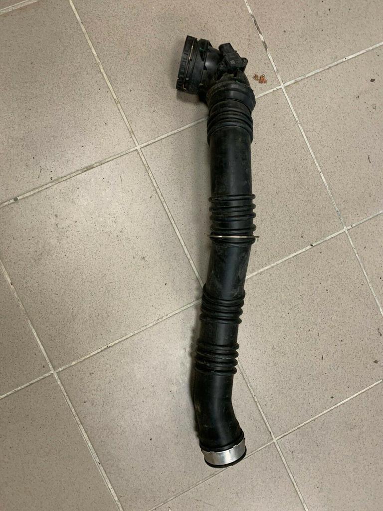 New Turbocharged Intercooler Air Hose for BMW X5 (13718603096) – Hot Sale!