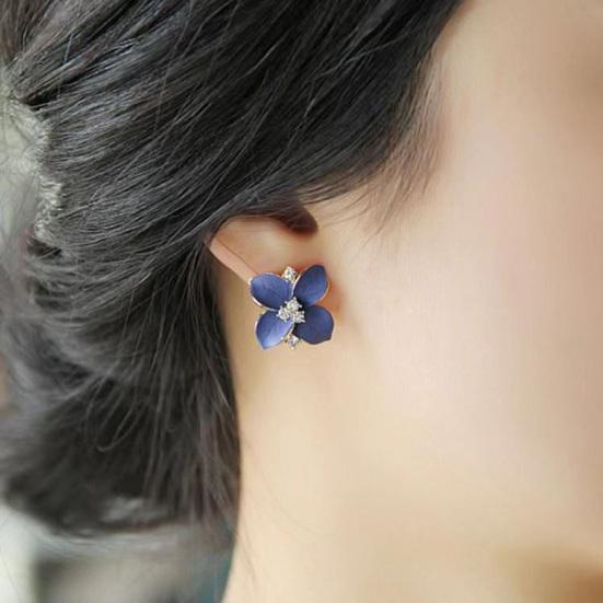 1 пара серег в форме цветка гардении, блестящие стразы, контрастный цвет, гальваническое покрытие, антикоррозийные, антиаллергенные