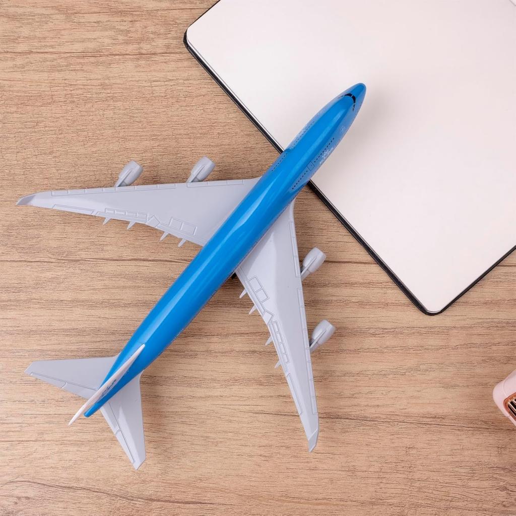 Игрушечные самолеты масштаба 1/400 для детей, модель 20 см, Голландия, KLM Airways, металло сплав, с шасси, самолет B747, готовый сувенир