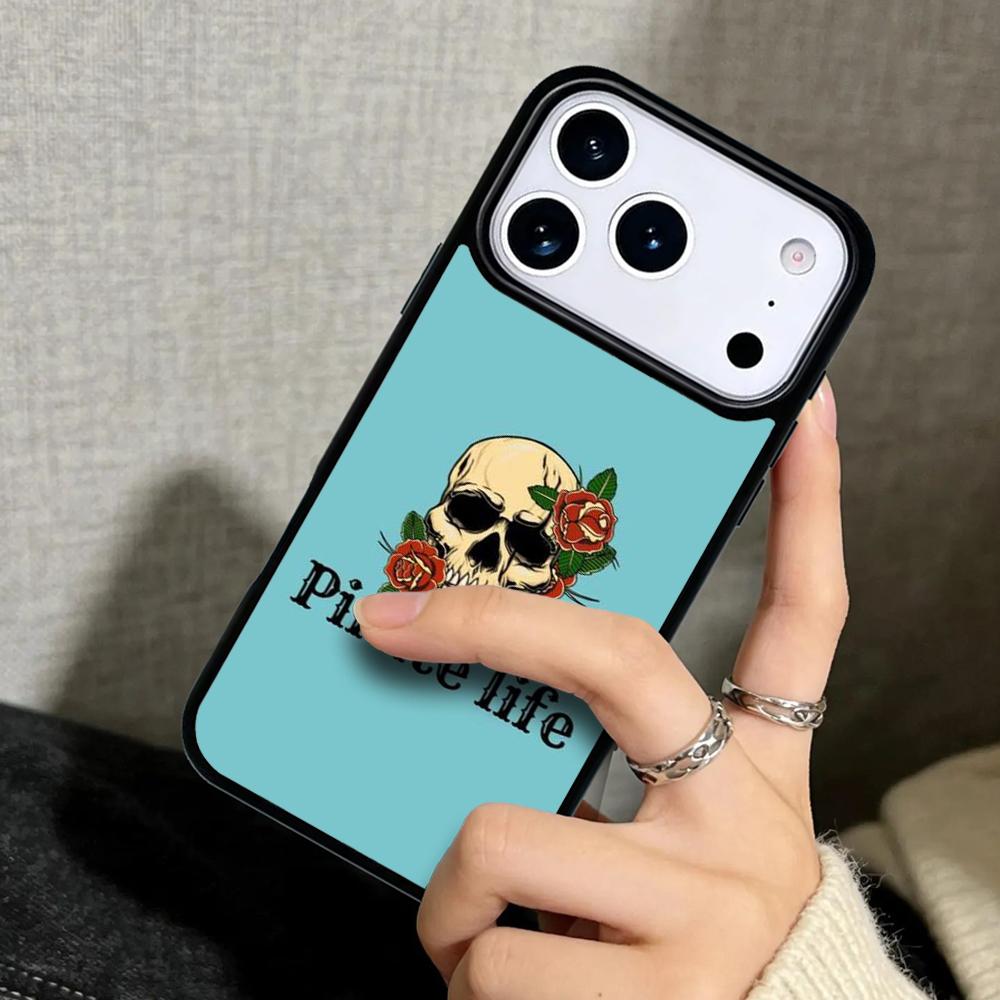 Capa Case for iPhone 17 Air 16 Pro Max 15 Plus 11 13 Mini 14 12 Back Phone Cover Pirate Skull