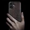 Магнитный деревянный чехол Carveit для iPhone 16, Резной деревянный чехол ручной работы и Черная мягкая TPU противоударная крышка, Совместим с беспроводными зарядными устройствами MagSafe