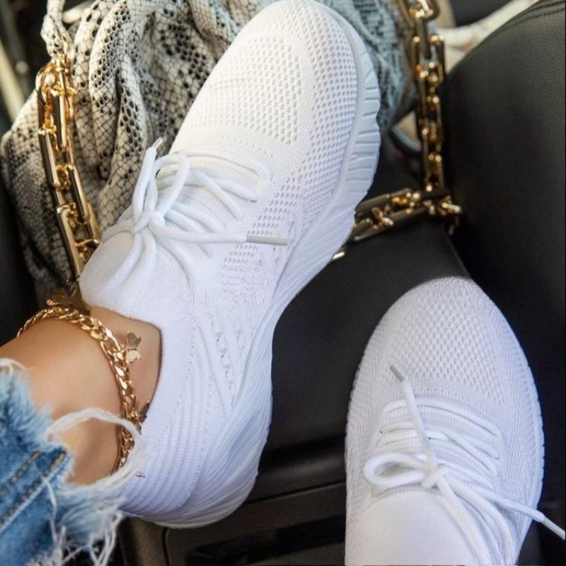 Новая спортивная обувь большого размера для женщин, новые кроссовки на толстой подошве на шнуровке спереди