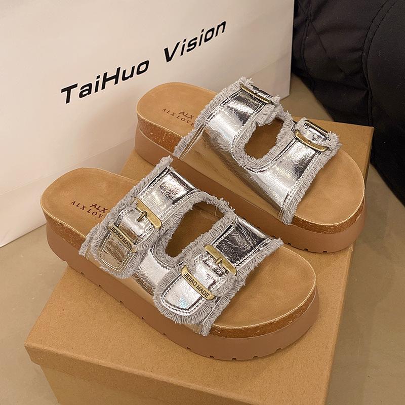 Шлепанцы на толстой подошве с увеличением высоты женские 2025 новые летние уличные сандалии ретро пляжные сандалии