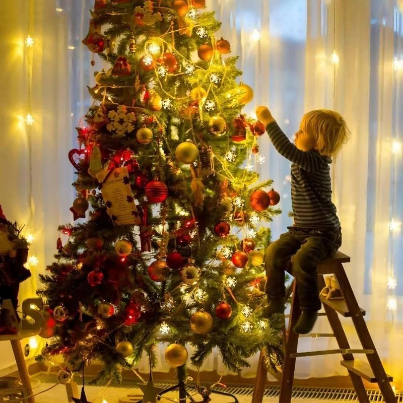 Снежинка Рождественская Светодиодная Гирлянда Украшение на Рождество Navidad Декоративная для Нового Года Праздничная Сказочная Гирлянда