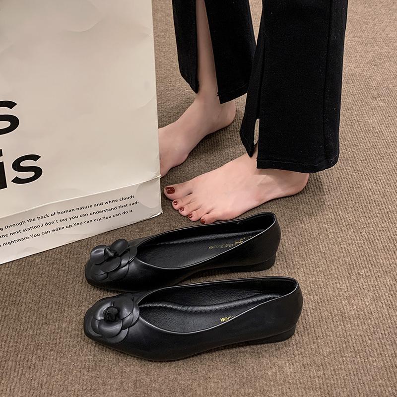 2024 New Solid Color Hot Selling Square Toe Camellia Flat Shoes Women's Comfortable Soft Sole Shallow Mouth Casual Loafers