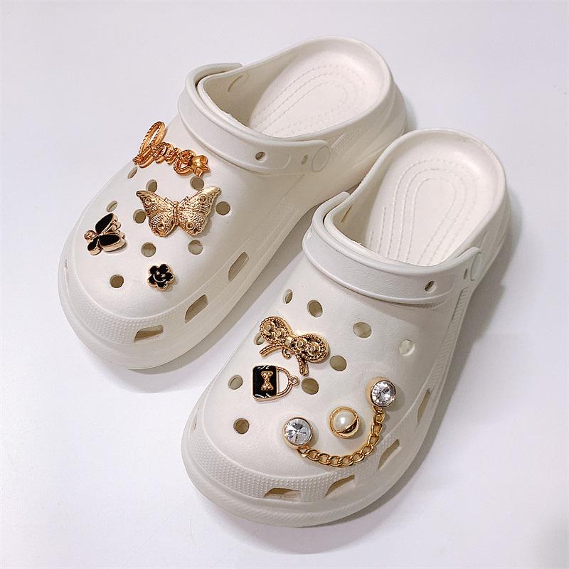 Обувь с отверстиями DIY аксессуары обувная пряжка золотая бабочка любовное письмо цепочка обувной цветок обувная пряжка аксессуары украшение