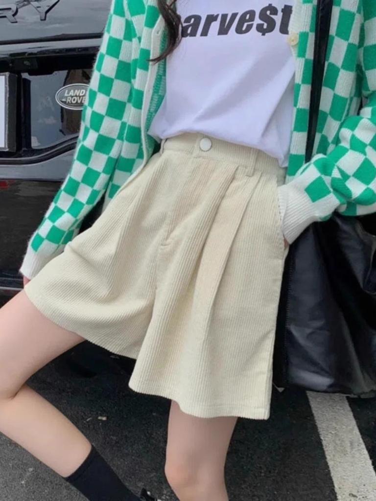 Large Size Women's Corduroy Wide-Leg Shorts - High Waist, Versatile, Casual Fall/Winter Style