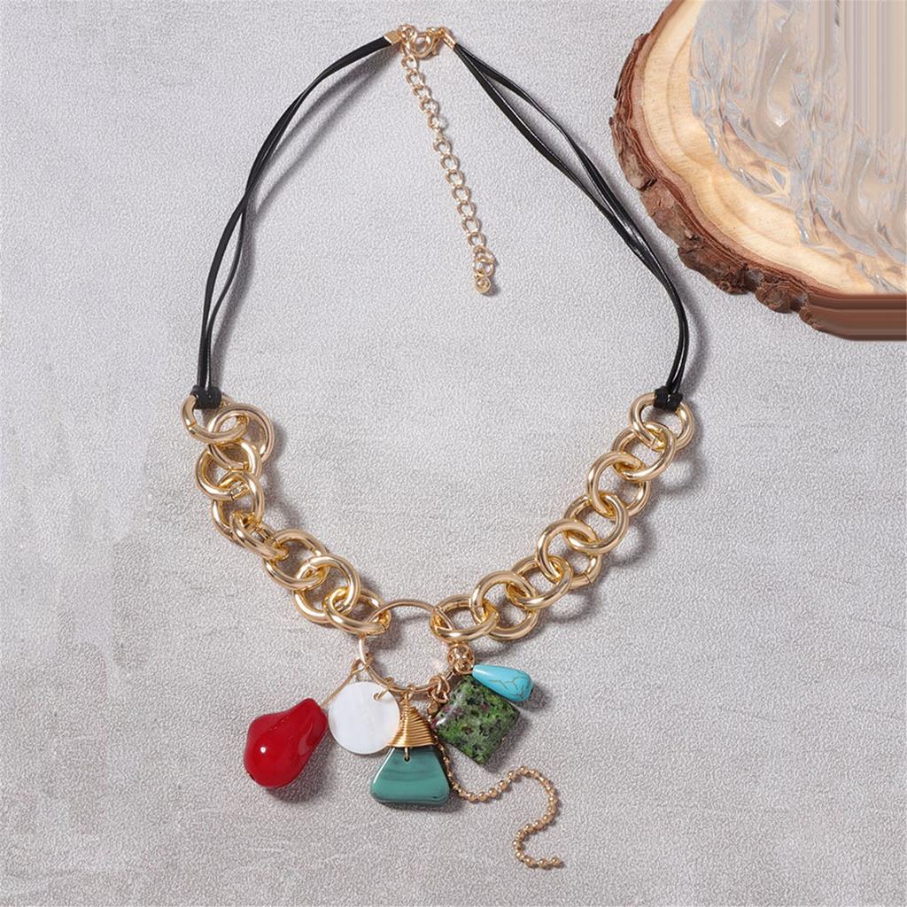 Exquisite Ethnic Style Necklace Accessory Showcasing Unique Cultural Charm and Vibrant Colors for Fashion Forward Women