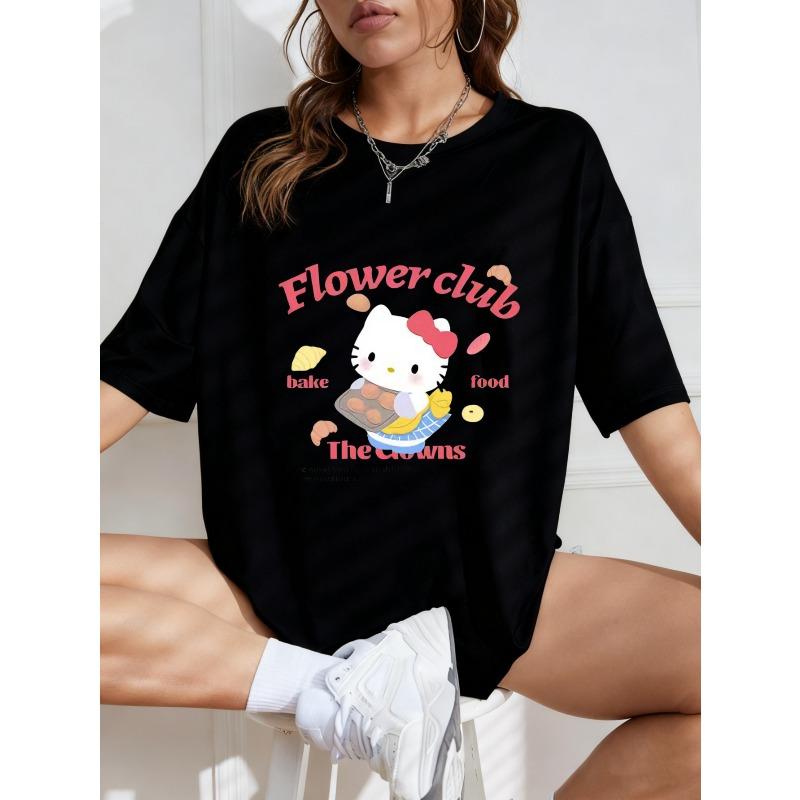 Белая футболка оверсайз с принтом Hello Kitty Flower Club Bake Food The Crowns идеально подходит для повседневной носки.
