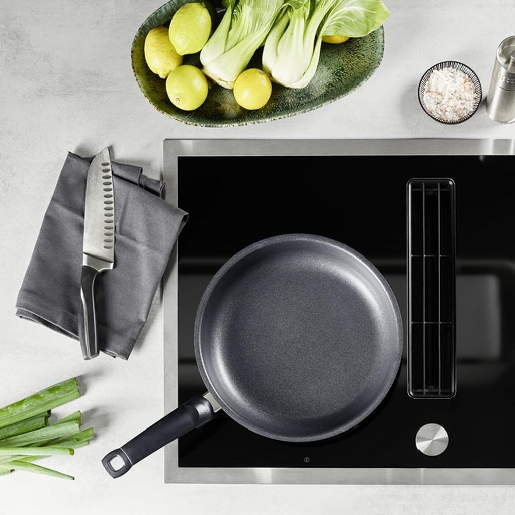 Сковорода Fissler Frying IH Adamant Gas Made in Effect, черная, 26 см, совместимая, премиум-класса, совместимая с Fire/IH, Германия, кодирование, антипригарное покрытие, антипригарное покрытие