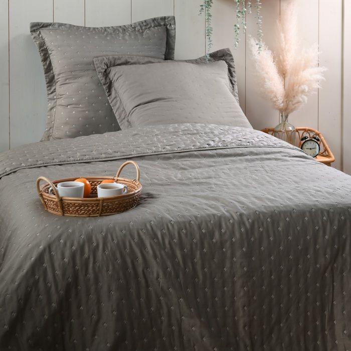 Couvre Lit - Chloé - 240x220 Cm - 100% Polyester - Couleur Taupe