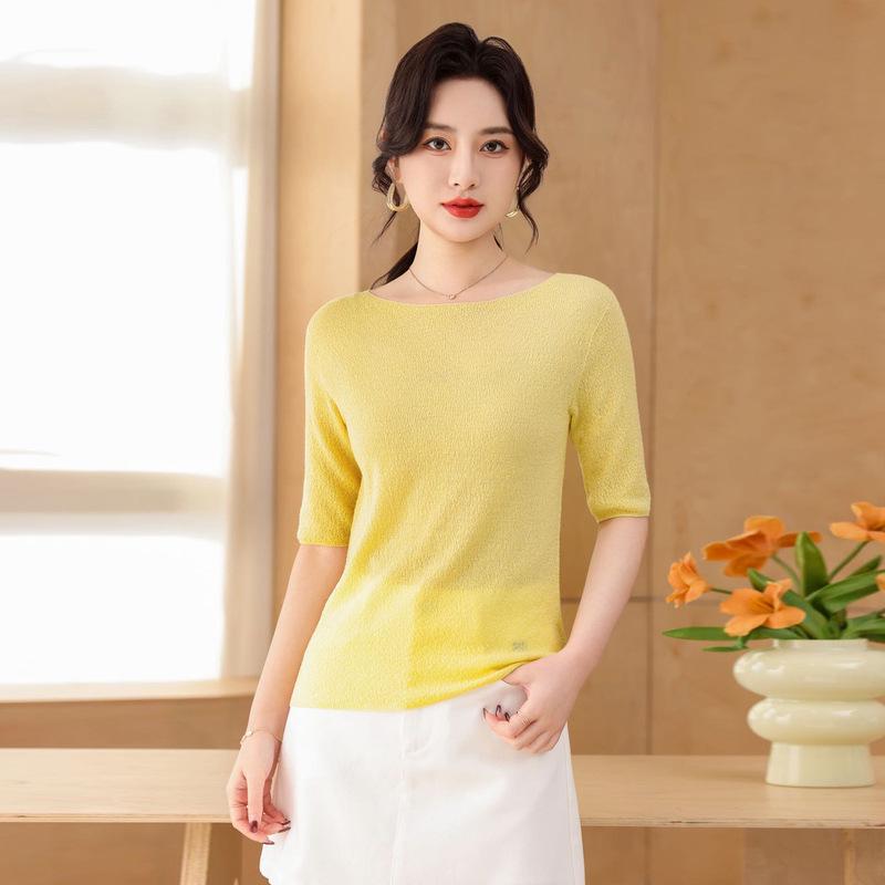 Five-Sleeve Fine-Spun Yangzi Wool Knitwear: 100% Wool One-Shoulder Loose Base Layer Top, Short-Sleeved Solid Color.