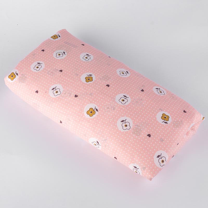 Пододеяльник из хлопка и шелка с внутренним наполнителем.