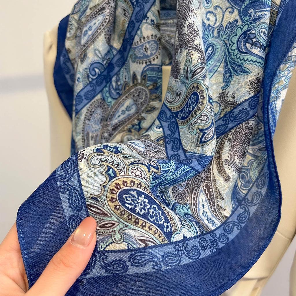Paisley Print Headscarf Women Cotton Feel Head Scarf Spring Autumn Keep Warm Neck Scarf Foulard Bandana Female Square Scarves
