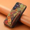 Применимо, чехол-сумка для мобильных телефонов Samsung S24/S23 Plus Ultra Series с клеящейся крышкой имеет 3 слота для карт, в которые можно вставить 3 карты.