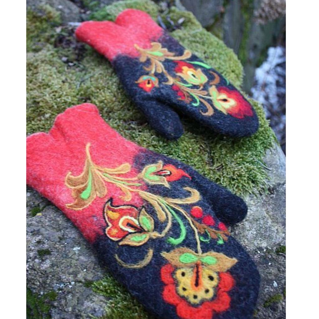 Women's Colorful Embroidered Gloves Winter Christmas Mittens Warm Gloves