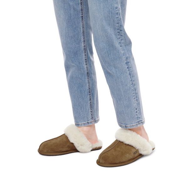 UGG Женские кроссовки Scuffette II Chestnut, коричневые, 1106872-CHE