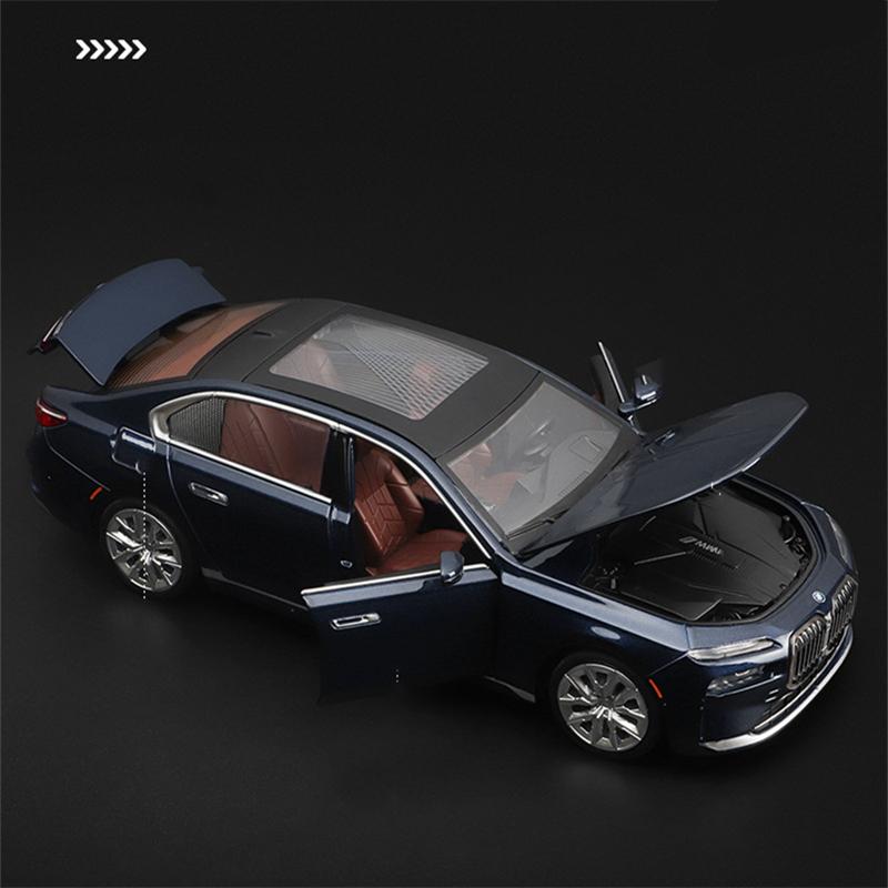 New 1:24 BMW 7 Series I7 G70 Alloy Luxy Car Model Diecast Metal Pure Electric Vehicles Limousine Car Model Sound Light Kids Toy Gift