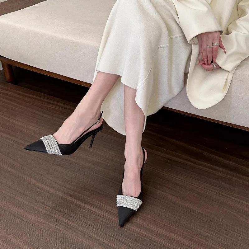 Мода 2024 года, брендовые женские туфли с пряжкой на ремне, женские сандалии, модные сандалии с кристаллами, женские сексуальные с острым носком, каблуки больших размеров для женщин