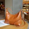 A Niche Design Crossbody Bag, Genuine Leather Underarm Bag, Women's Fashionable and Lightweight Women's Bag, Simple Women's Bag
