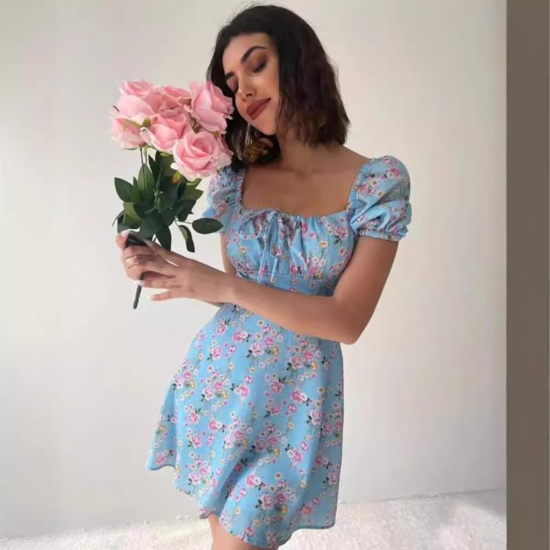 Женское летнее платье с рукавами-фонариками и цветочным принтом