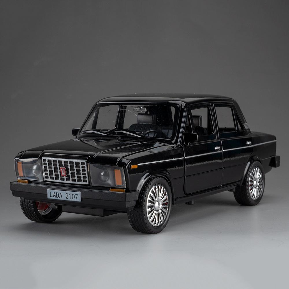 1:18 Россия LADA 2107 NIVA Литые металлические модели Игрушечный автомобиль 6 дверей открываются Звук Свет Оттянуть назад Транспортное средство Коллекция Подарок Детские игрушки