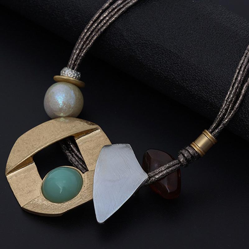 Модные ожерелья для женщин. Ювелирные изделия