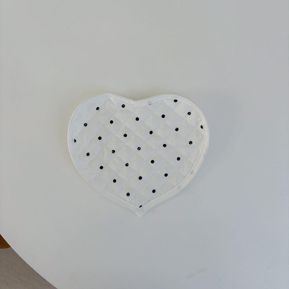 Washable Heart-shaped Bowl Pad Romantic Coaster Portable Quilted Mat  Photography Props