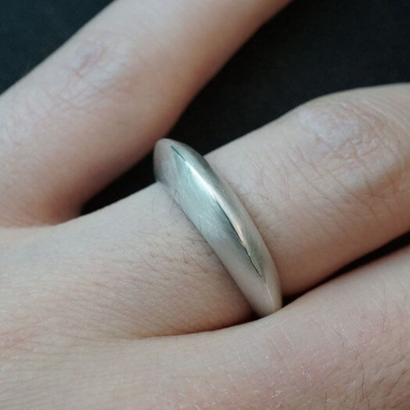 vacactsilver round pointed ring