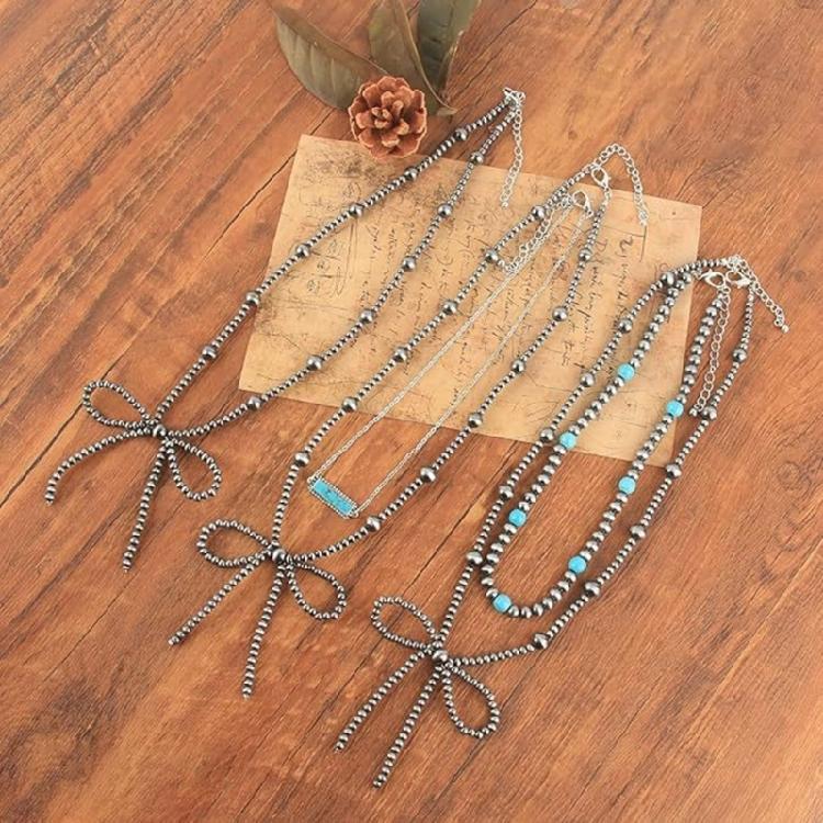 Delicate Bowknot Necklace Turquoise Beaded Choker Sophisticated Bowtie Pendant Clavicle Chain Wedding Accessory