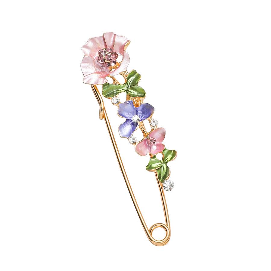 Elegant Flower Brooch with Oil-Drop Diamonds for Women - Versatile Pin for Clothing and Accessories