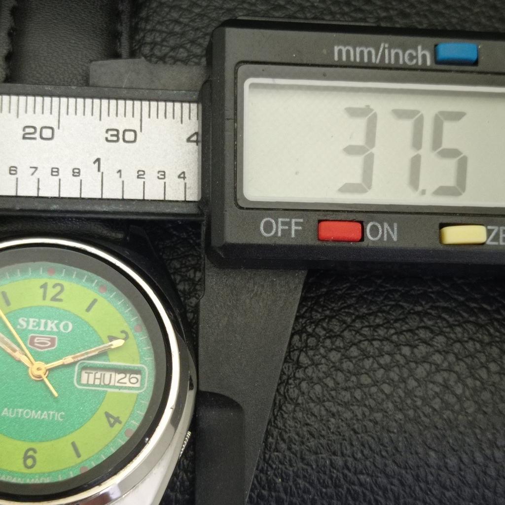 АВТОМАТИЧЕСКИЕ ВИНТАЖНЫЕ ЧАСЫ SEIKO 5 ЯПОНИЯ 7009A МУЖСКИЕ ЗЕЛЕНОГО ЦВЕТА ЦИФЕРБЛАТ ЧАСЫ a702097-5