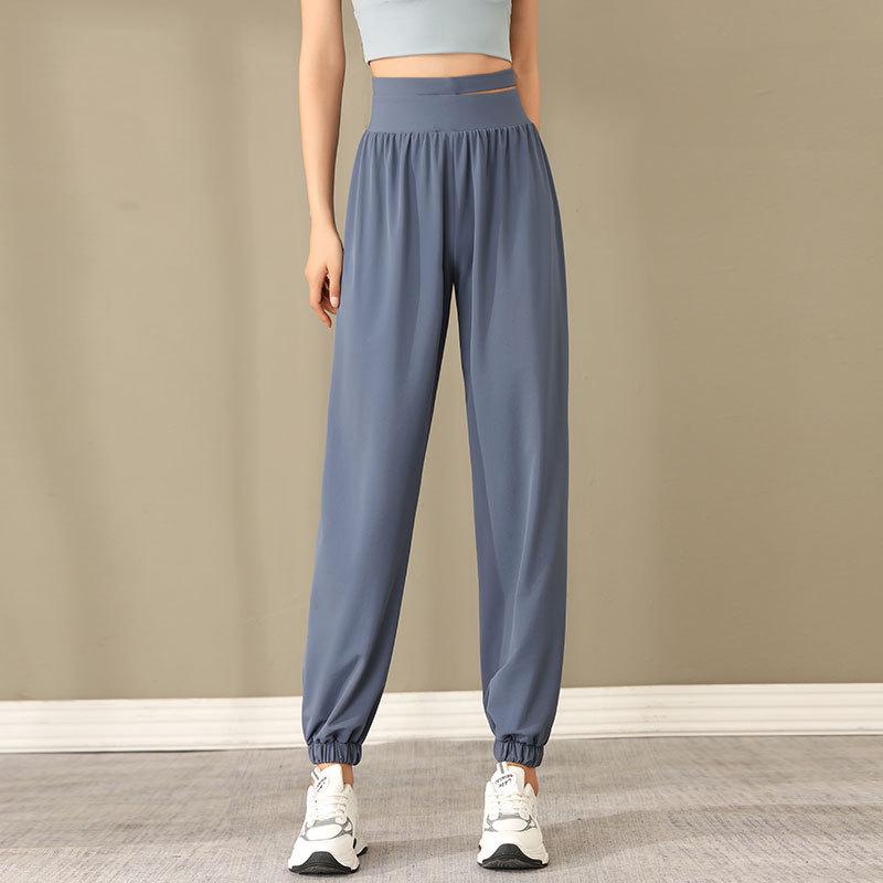 Женский комплект для активного отдыха 2024: Весенне-осенняя куртка для бега и быстросохнущие брюки для пеших прогулок, фитнеса, йоги и повседневных утренних пробежек.