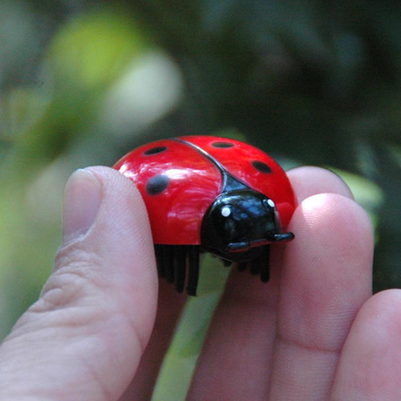 Fashion Pet Insect Cicada Beetle Simulation Cute Cat Toys Mini Auto Walking Insect Teaser Interactive 1pc New Electric