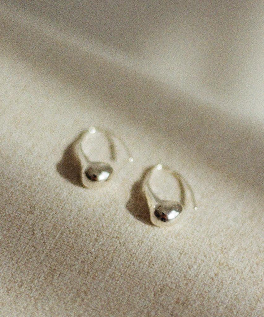 Reindeer Grotto Earring 02