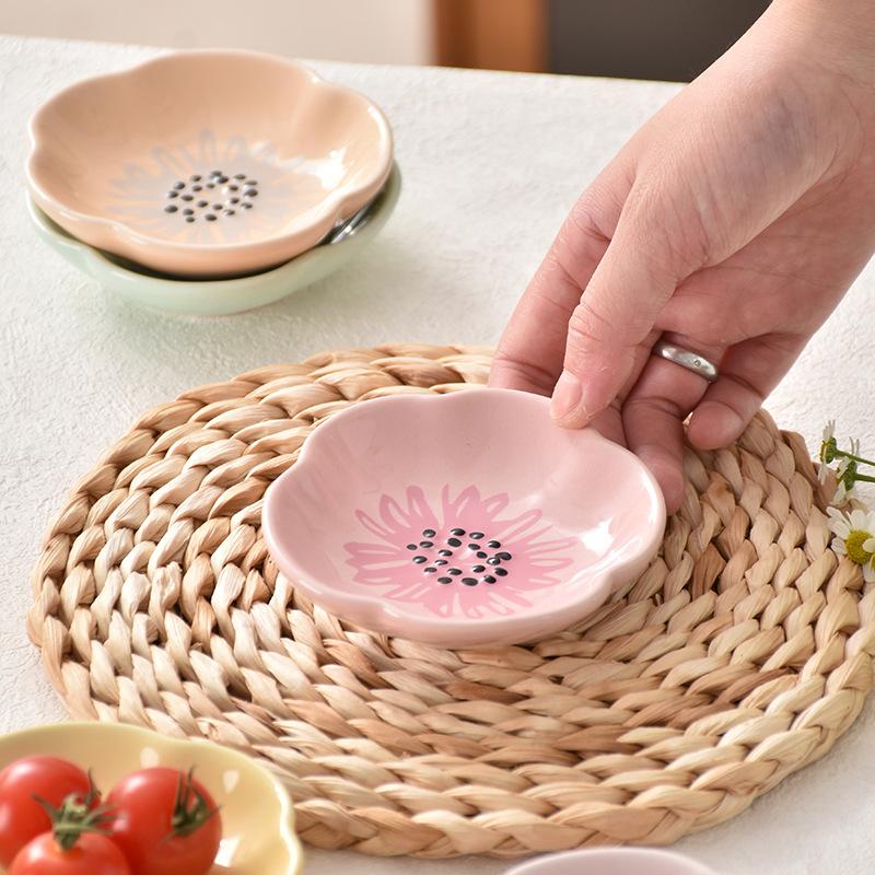 Cute Flower Shaped Sauce Ceramic Dishes Seasoning Serving Dish Spice Snack Plates Fruit Sushi Bowl Kitchen Tableware Accessories