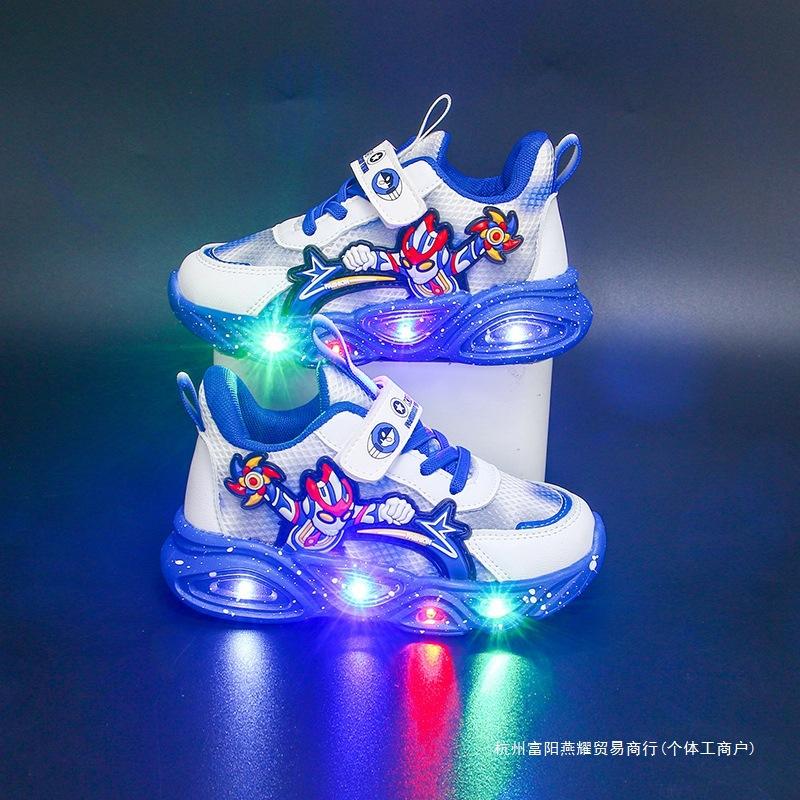 Детские туфли с подсветкой Спортивные туфли для мальчиков Осенние светящиеся детские туфли Кожаная поверхность Водонепроницаемая нескользящая мягкая подошва Мультяшные детские