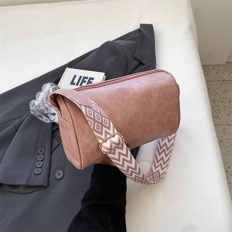 High Quality PU Leather Wide Shoulder Strap Shoulder Bag Women Vintage Ladies Small Handbag Pillow Messenger Crossbody Bag