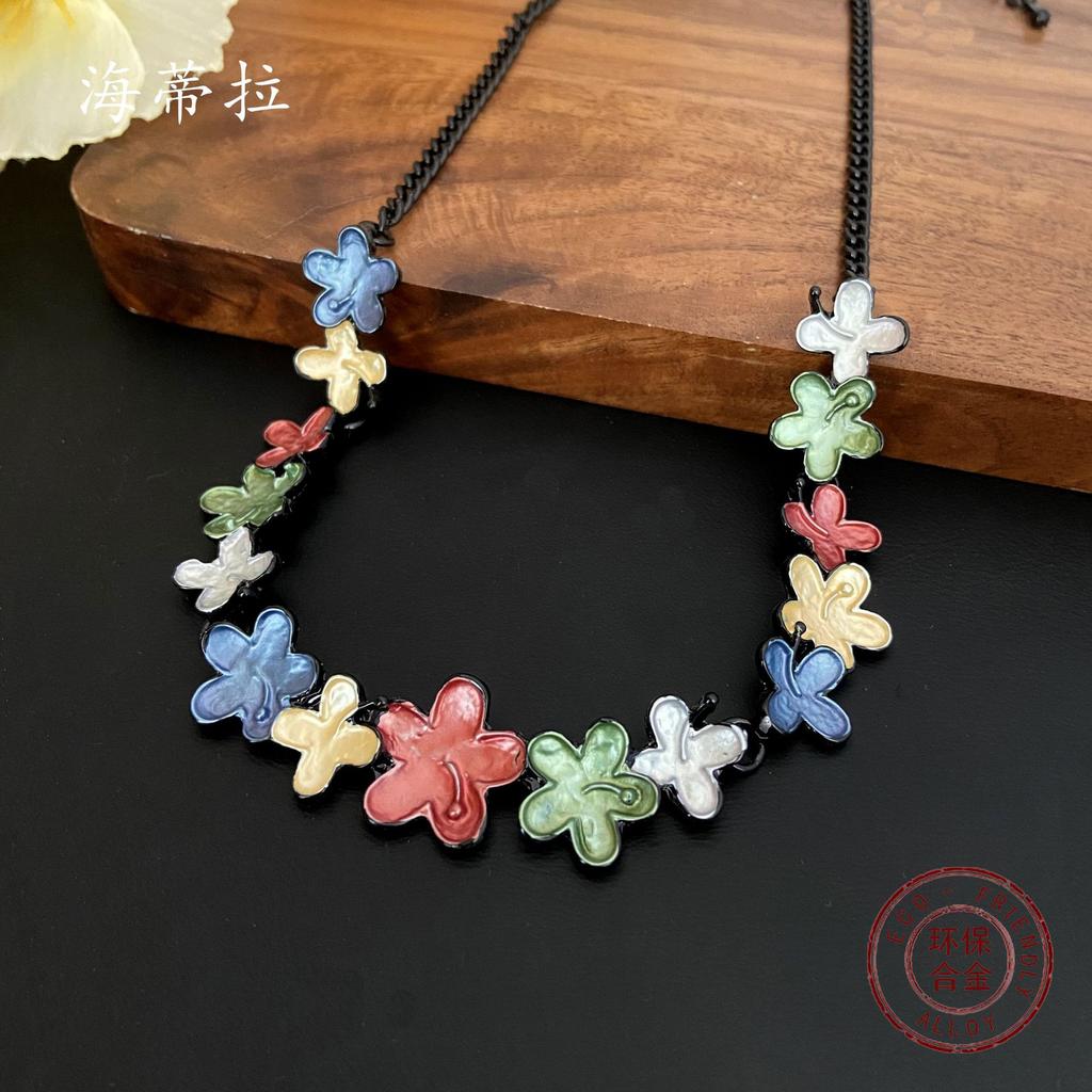 Новое нерегулярное цветное цветочное сращивание, сплавное ожерелье, модная и простая милая женская цепочка на шею с лепестками