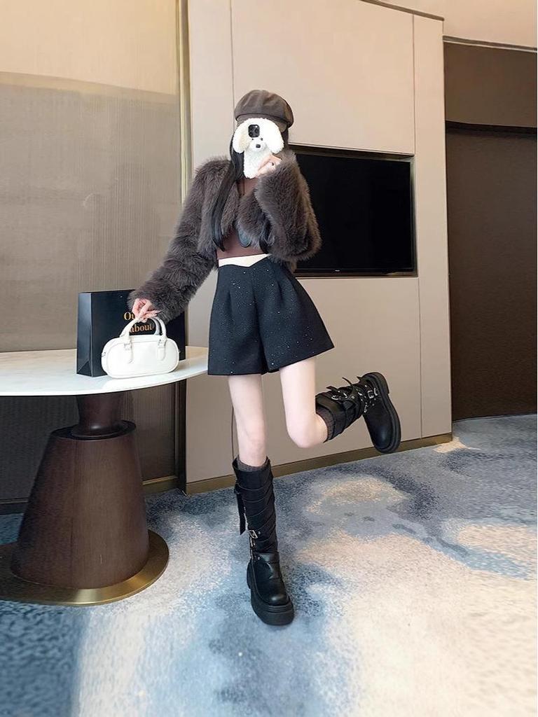 Мерцающие черные брюки клеш с пайетками и шерстяные шорты А-силуэта с высокой посадкой для женщин - Коллекция Осень/Зима