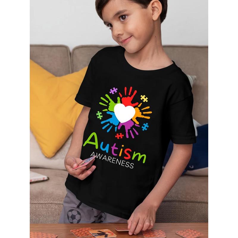 Детская футболка с awareness-дизайном на тему аутизма, европейский размер. Подходит для мальчиков и девочек. Дизайн: кусочки пазла и радужная ладонь. Короткий рукав, повседневная.