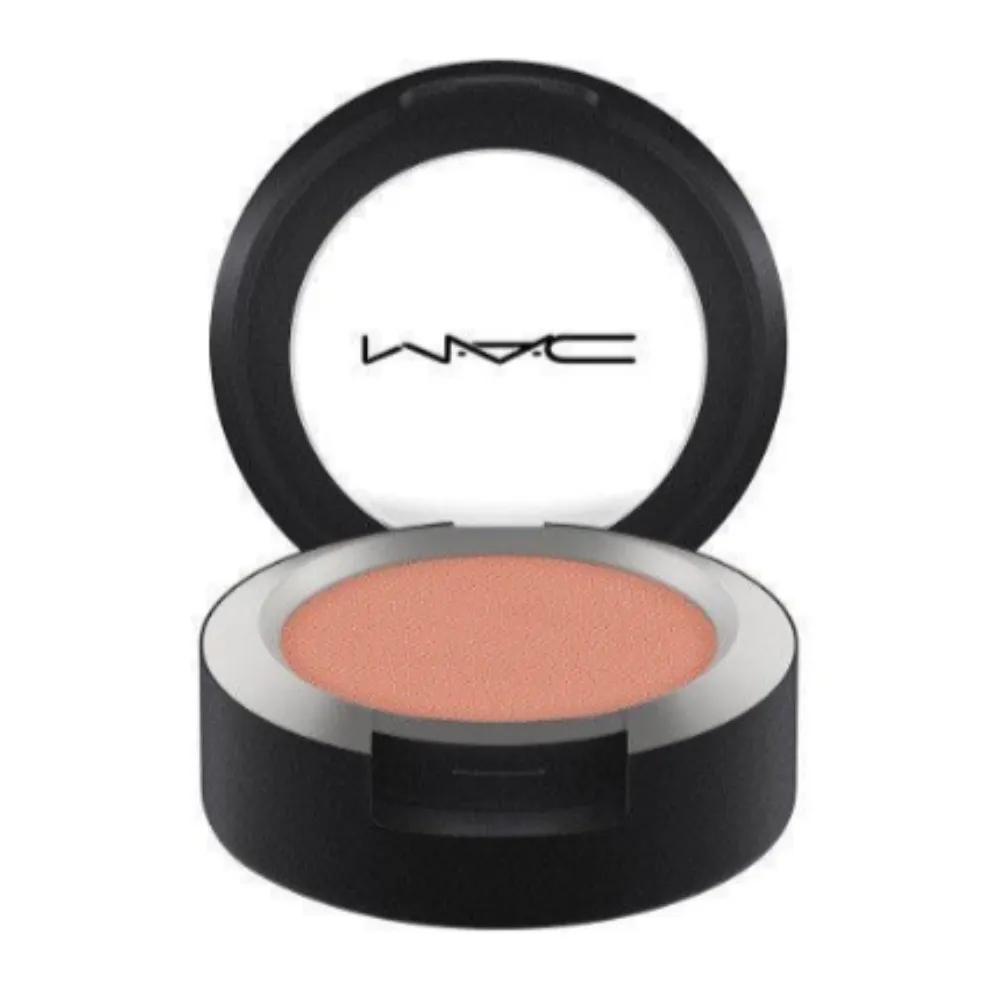 MAC Powder Kiss Eyeshadow Girlfriend My Tweedy