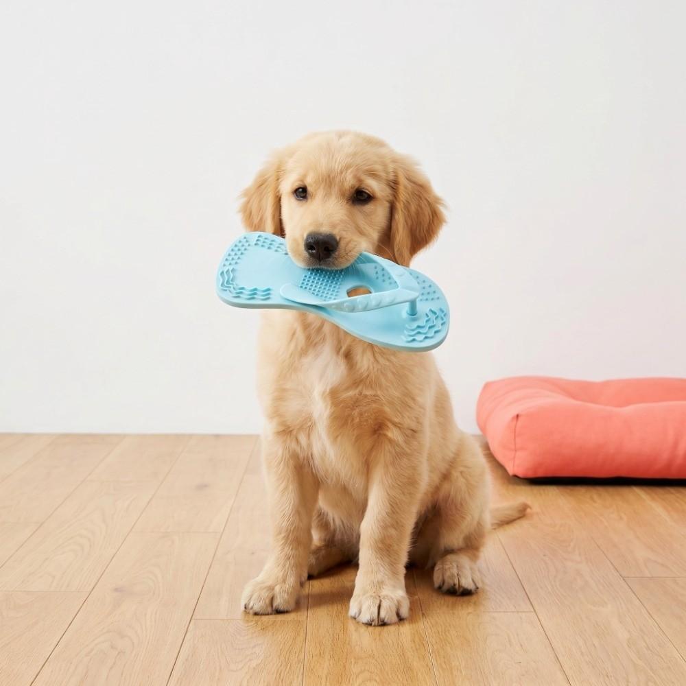 Durable Slipper-Shaped Teething Toy Silicone Pet Molar Toy Dog Chew Toy for Dogs Puppy