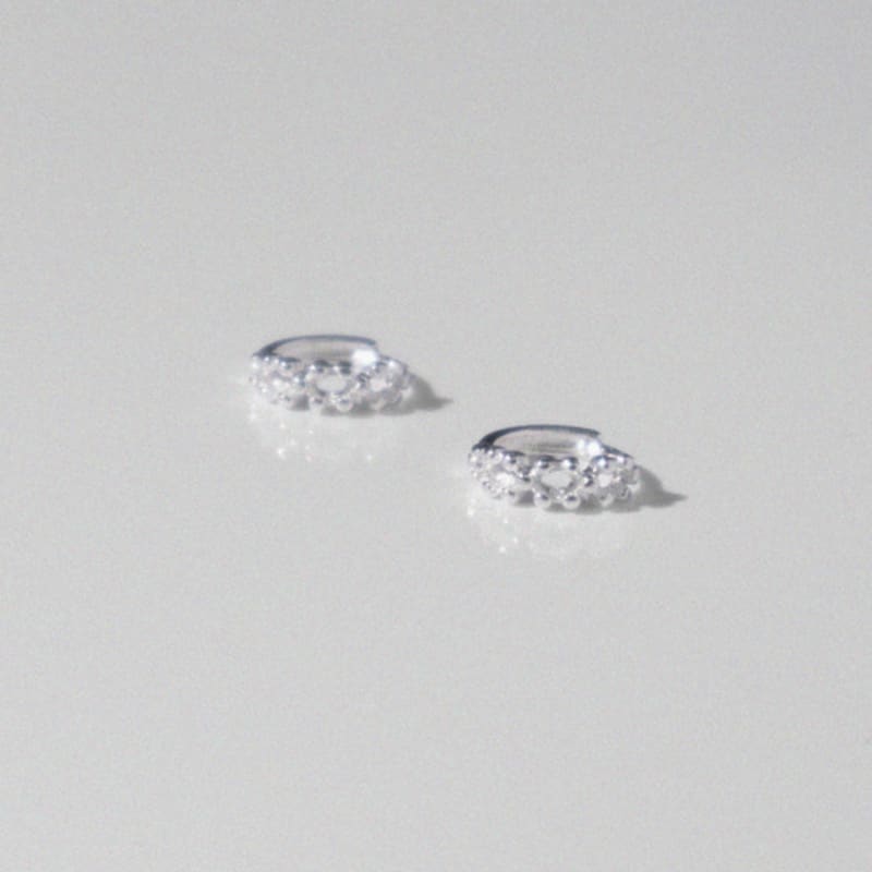 Kiee Oshimu (Silver925) 901 Festive Silver Earring