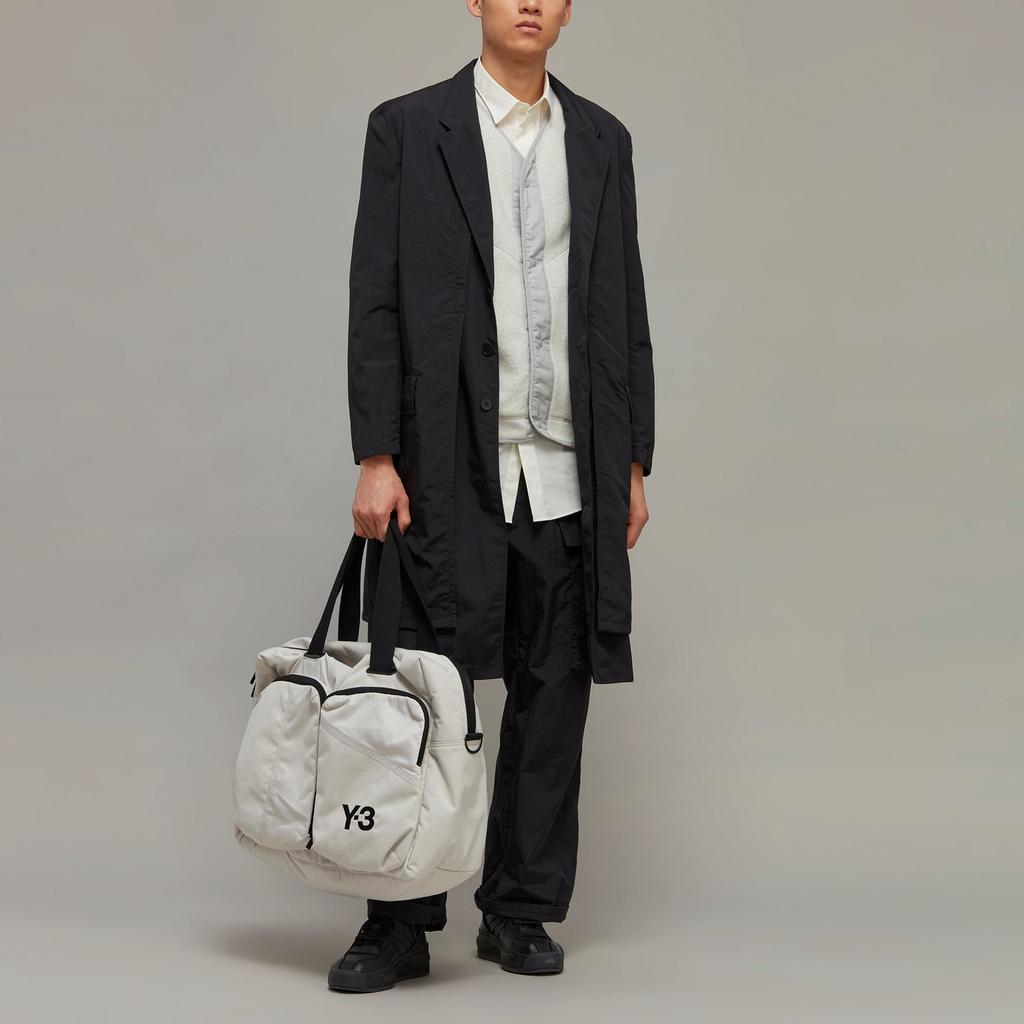 Y-3 Спортивный флисовый жилет унисекс свободного кроя с V-образным вырезом и однобортной застежкой, колор-блок, молочный HZ8820