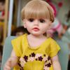 Реалистичная виниловая кукла Reborn Girl всего тела 55 см с длинными светлыми волосами Кукла-новорожденная может входить в воду Желтый цветок Вязаная одежда Кукла Детская игрушка-компаньон