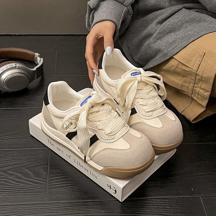 2025 Spring and Summer New Flat-bottomed German Training Shoes Soft Leather Casual Shoes Lace-up Breathable Thin-soled Capiballard Training Boa