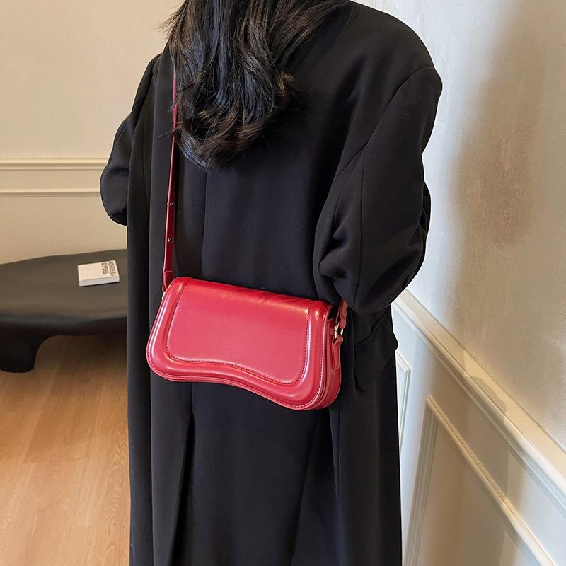 Нишевая сумка подмышку женская осенне-зимняя новая модная маленькая квадратная сумка премиум универсальная сумка-мессенджер