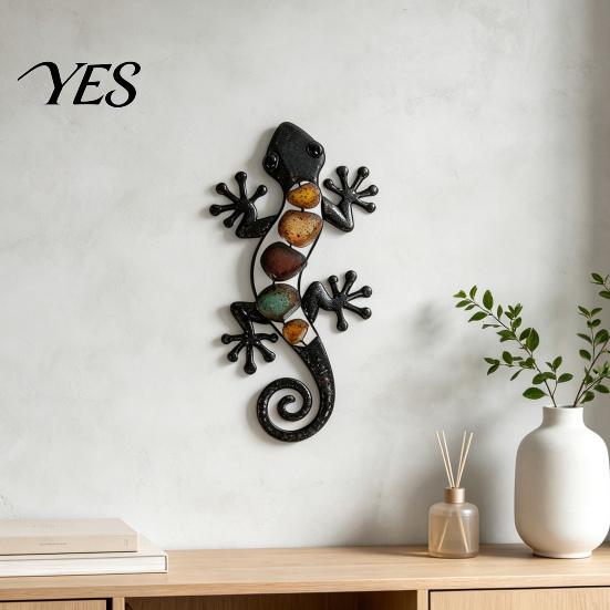 3D Metal Relief Art Gecko Lizard Wall Decor, Colorful Painted Iron Art, Pastoral Style Home Decor Outdoor Farmhouse Hanging Ornament for Garden Fence